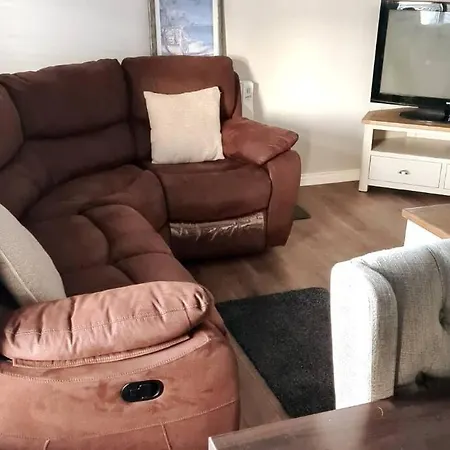 Eyre Square 180 Апартаменты